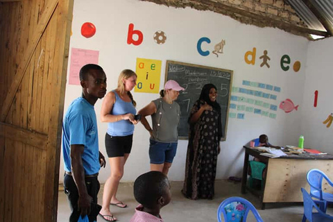 Nairobi: Guided Sightseeing City Tour & Kibera Slum Tapestry