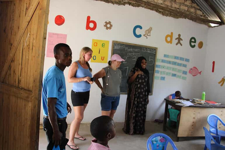Nairobi: Guided Sightseeing City Tour & Kibera Slum Tapestry