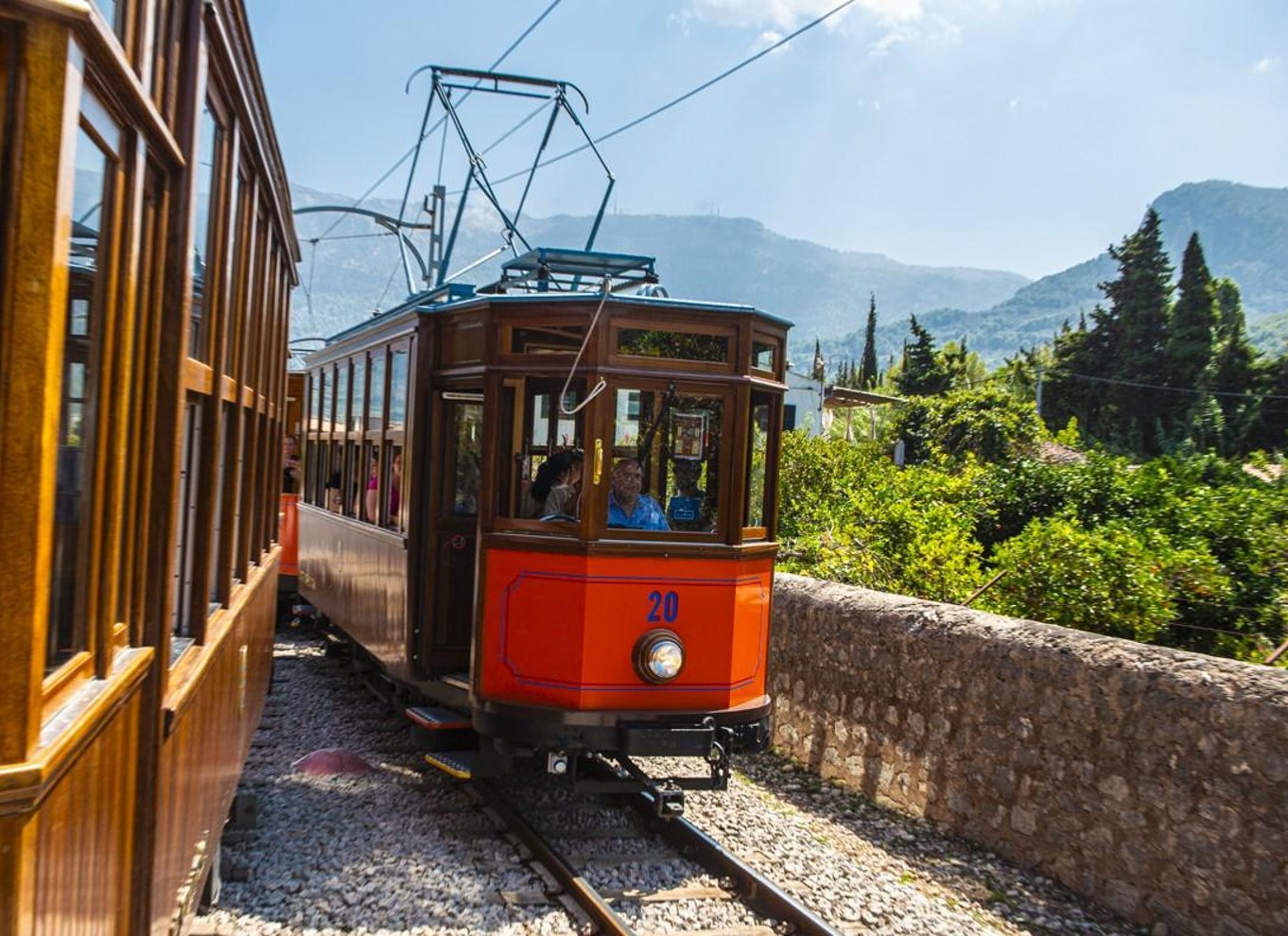 Fra Alcúdia: Halvdagstur med tog og sporvogn til Soller