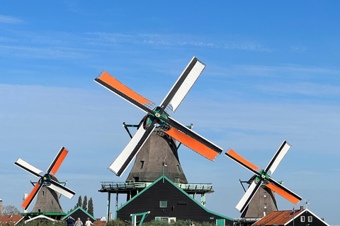 Amsterdam: Zaanse Schans and Giethoorn Guided Combo Tour
