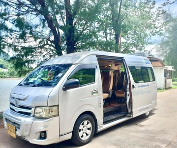 Phuket: Koh Samui Van Transfer with Ferry Ticket