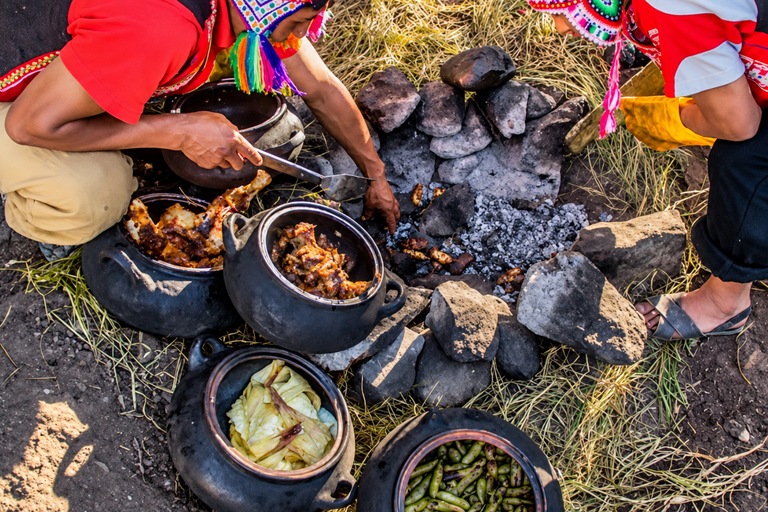 From Urubamba: Sacred Valley Tour with Pachamanca Tasting