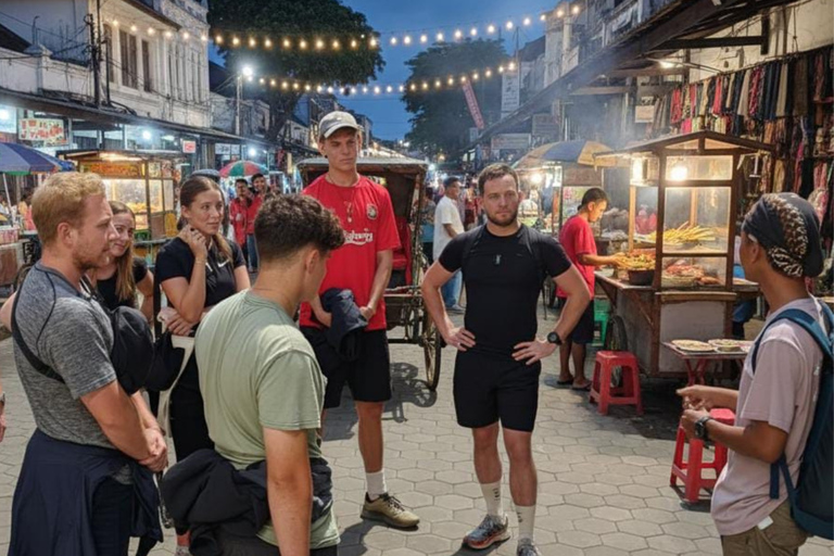 Yogyakarta: Discover Yogyakarta Walking Tour Small Group Tour