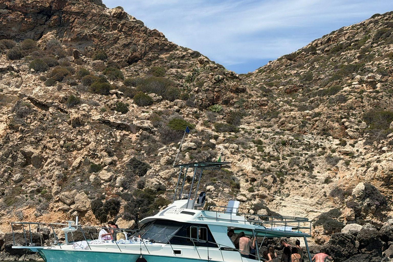 Lampedusa: Luna Celeste Boat Tour with Lunch