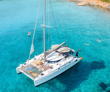 Agios Nikolaos: Spinalonga ve Kolokytha Yemekli Katamaran