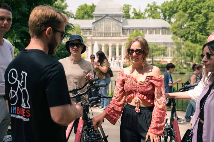 Madrid: Highlights-Fahrradtour mit optionalem E-Bike oder Tapas. Foto: GetYourGuide