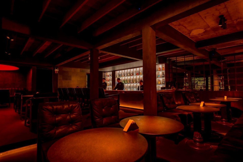 Pattaya: Hidden Gems Bar Crawl & Walking Street Night Out