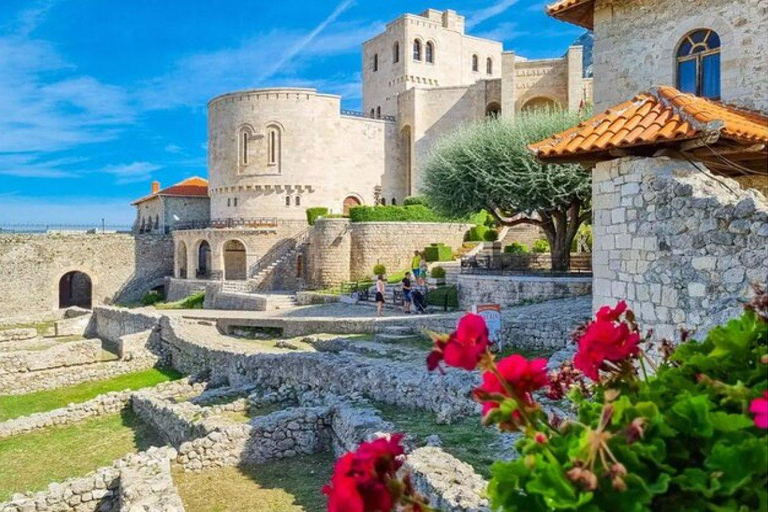 Kruja -Shkodra: Hoogtepunten tour met bezoek aan kastelen