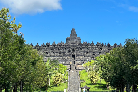 Yogyakarta: Soluppgång vid Borobudur Halvdagstur med upphämtning