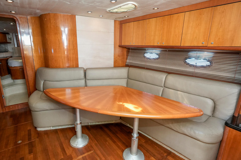 Cancun: Noleggio di uno yacht di 52 piedi* Cancun: Noleggio di uno yacht di 52 piedi