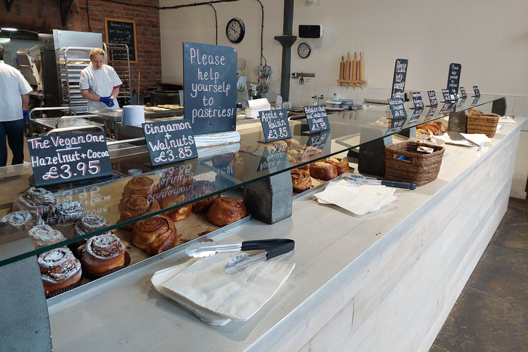 Liverpool: Albert Dock & Cavern Quarter Walking Food Tour