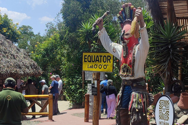 Quito: Midden van de Wereld en Vulkaan Tour