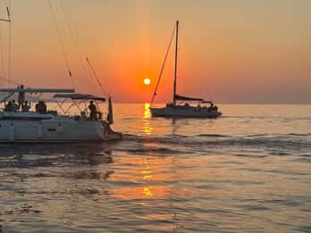 Heraklion: Dia Island Sunset Boat Tour mit Abendessen