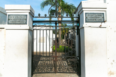 New Orleans: Tour a piedi nel cimitero di St. Louis n. 1New Orleans: tour a piedi all&#039;interno del cimitero n. 1 di St. Louis