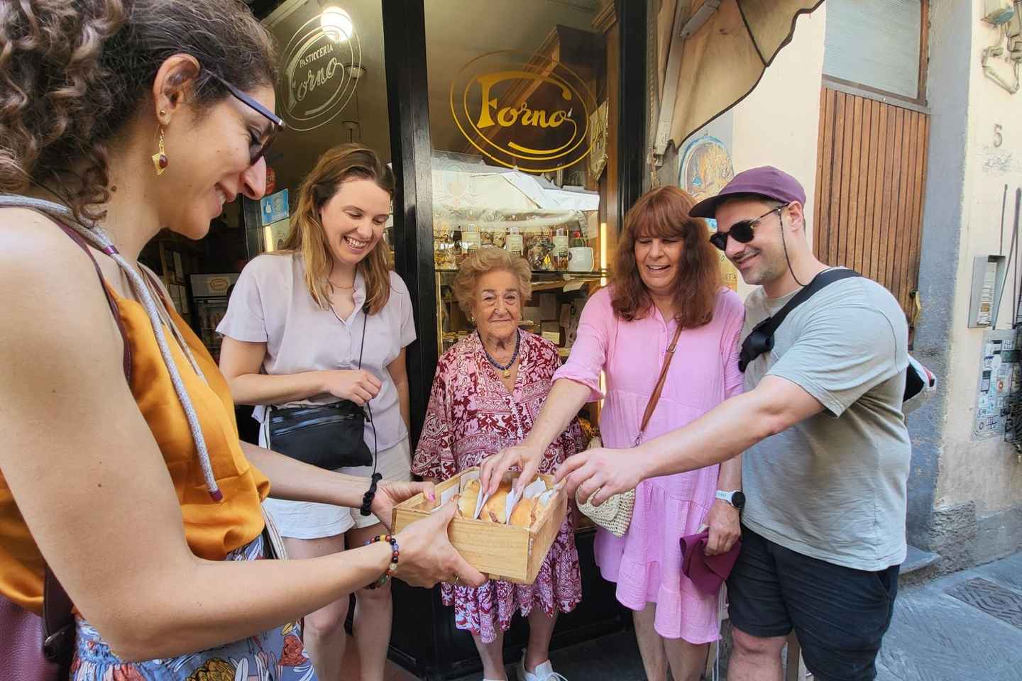 Florence: City Highlights and Street Food Walking Tour - Florence: City Highlights and Street Food Walking Tour