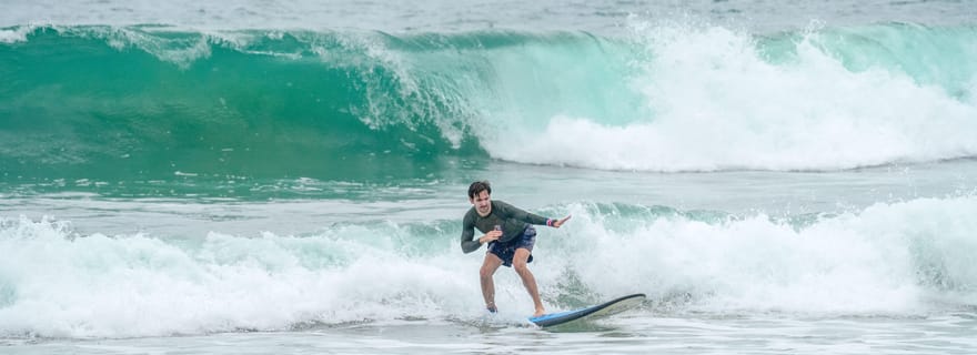 Santa Teresa: Surf Lesson with Instructor and Gear