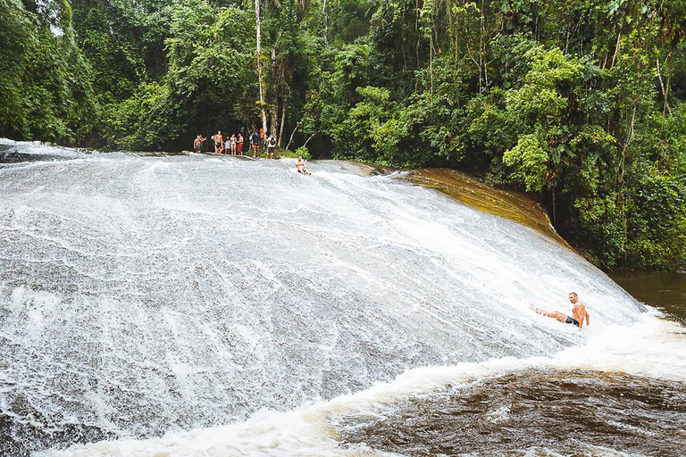 Aventure en Jeep à Paraty : sentier écologique, distillerie et baignade dans la rivièreAventure en Jeep à Paraty : parcours écologique, distillerie et baignade dans la rivièr
