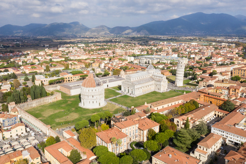 Pisa en Lucca: privétour van een hele dag per Deluxe Van