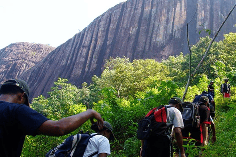 Entdecke Sri Lankas Naturschönheiten und Wildtiere in einer 10-tägigen