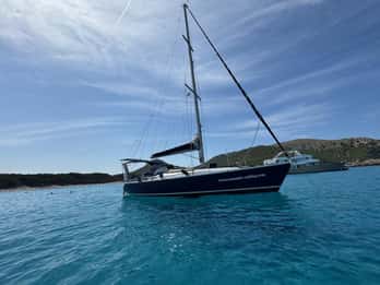 Alcudia: Excursión en velero con vino y tapas