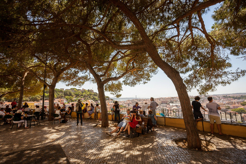 Lisboa: viaje en el tranvía 28 y tour a pieOpción estándar