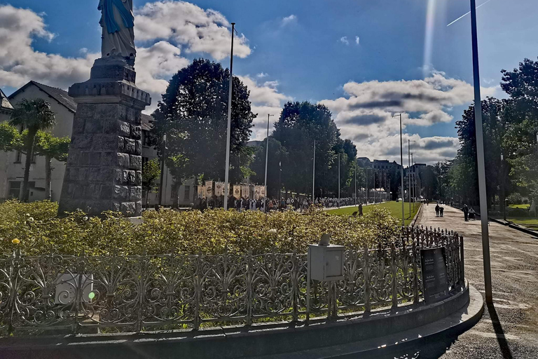 Il tour a piedi della storia di Lourdes