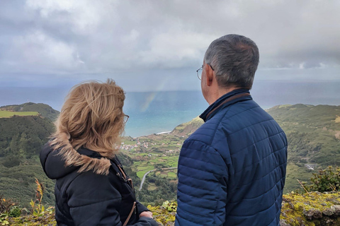 Santa Cruz das Flores: Visita guiada com cascatas do Ferreiro