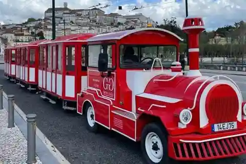 Les chemins de fer intemporels de Coimbra : Une visite en train enchanteresse