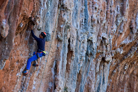 Leonidio : séance d&#039;escalade avec un guide