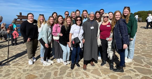 Von der Bucht von Cádiz: Tagestour nach Tanger mit Fähre und ortskundigem Guide
