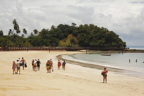 Dos Frades et les îles Itaparica en goéletteParler portugais