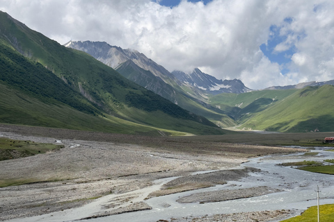 Truso Valley: All-Inclusive Day Hike