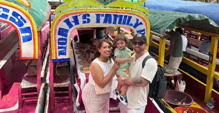 Mexico City: Xochimilco Boat Party with Unlimited Drinks photo 11