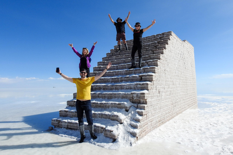3-Day Uyuni Expedition to San Pedro de Atacama Tour with Spanish-speaking driver