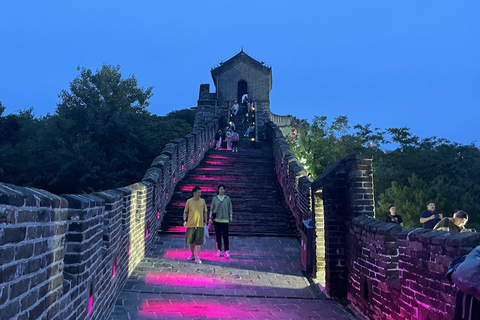 Twilight Glow at Mutianyu Great Wall Evening Bus Tour+Ticket Mutianyu Night Tour Private Car Transfer +Ticket +Cable Car