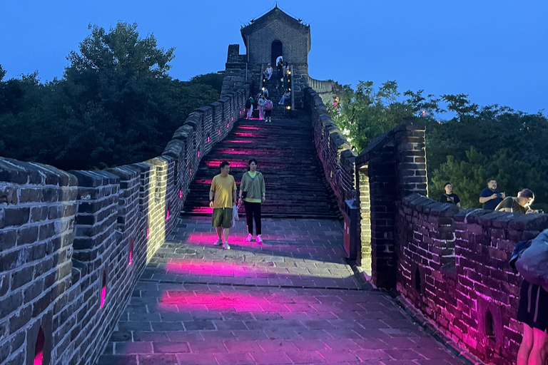 Twilight Glow at Mutianyu Great Wall Evening Bus Tour+Ticket Mutianyu Night Tour Private Car Transfer +Ticket +Cable Car