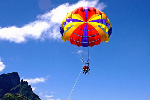 Doha: avventura in parasailing sul Golfo Persico