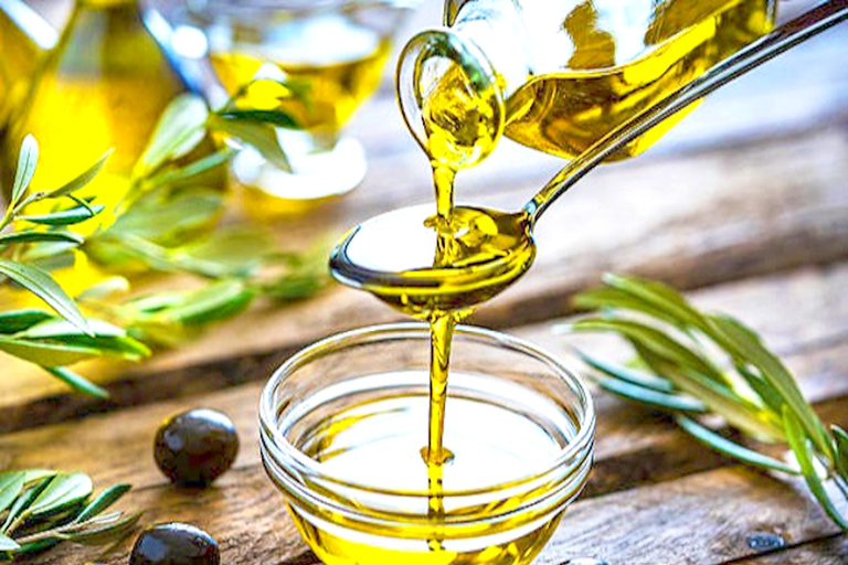 Tradizioni di Cipro: Pasteli, olio d&#039;oliva, vino e mitologia