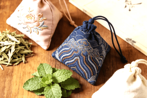 Guangzhou: Chinese Herbal DIY Experience in Yongqingfang