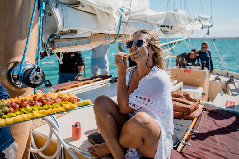 Excursão de vela, mergulho com snorkel, caiaque e pôr do sol em Key West à tarde