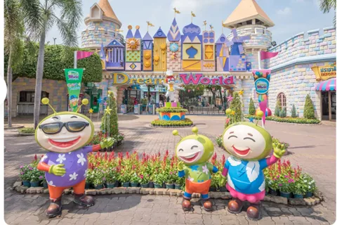Bangkok: Dream World Unlimited Ride Ticket mit Mittagessen