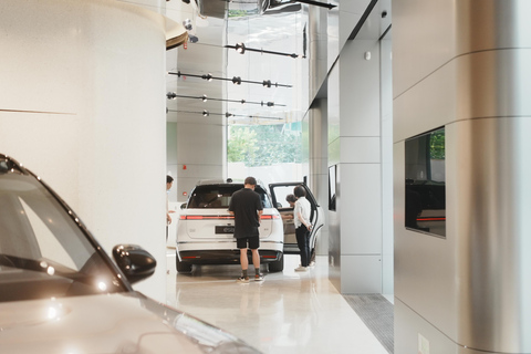 Shanghai: Retail Discovery Tour of Innovation & Lifestyle