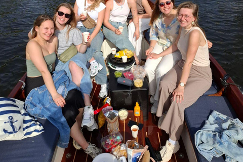 The Hague: Private Boattour up to 10 persons