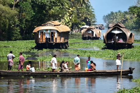 5-Day Kerala Highlights Tour with Overnight Houseboat Stay 3 Star Hotel Accommodation
