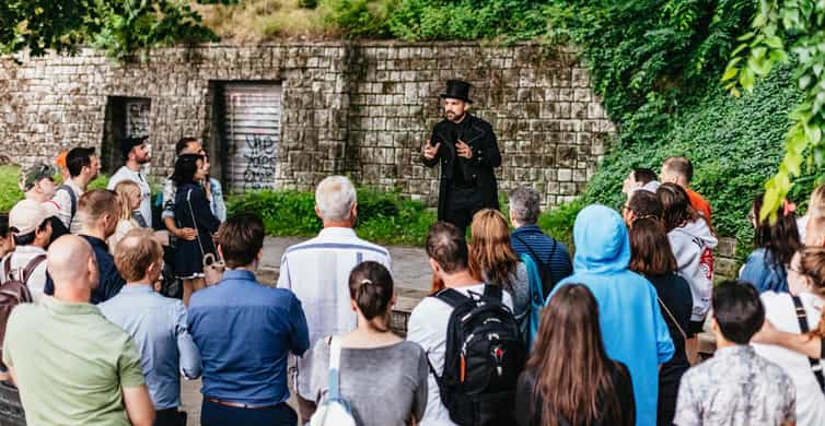 Budapest: Buda Castle District Vampires and Myths Night Tour photo 6