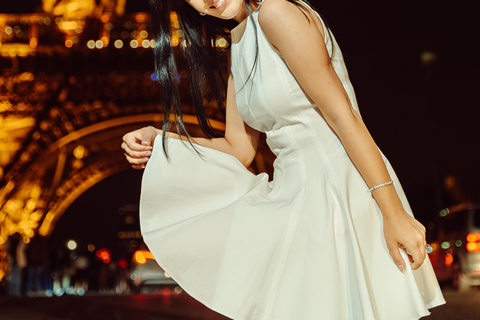 Paris: Eiffel Tower Street Photoshoot Paris: Eiffel Tower 15m Photoshoot - 5 Photos