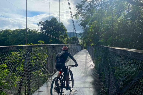 جولة بالدراجات الجبلية في ديفيد، شيريكي، بنما