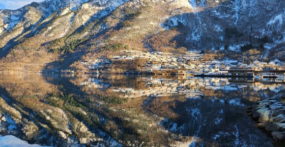 Private Hardangerfjord Ferry Cruise and Vøringsfossen Hike