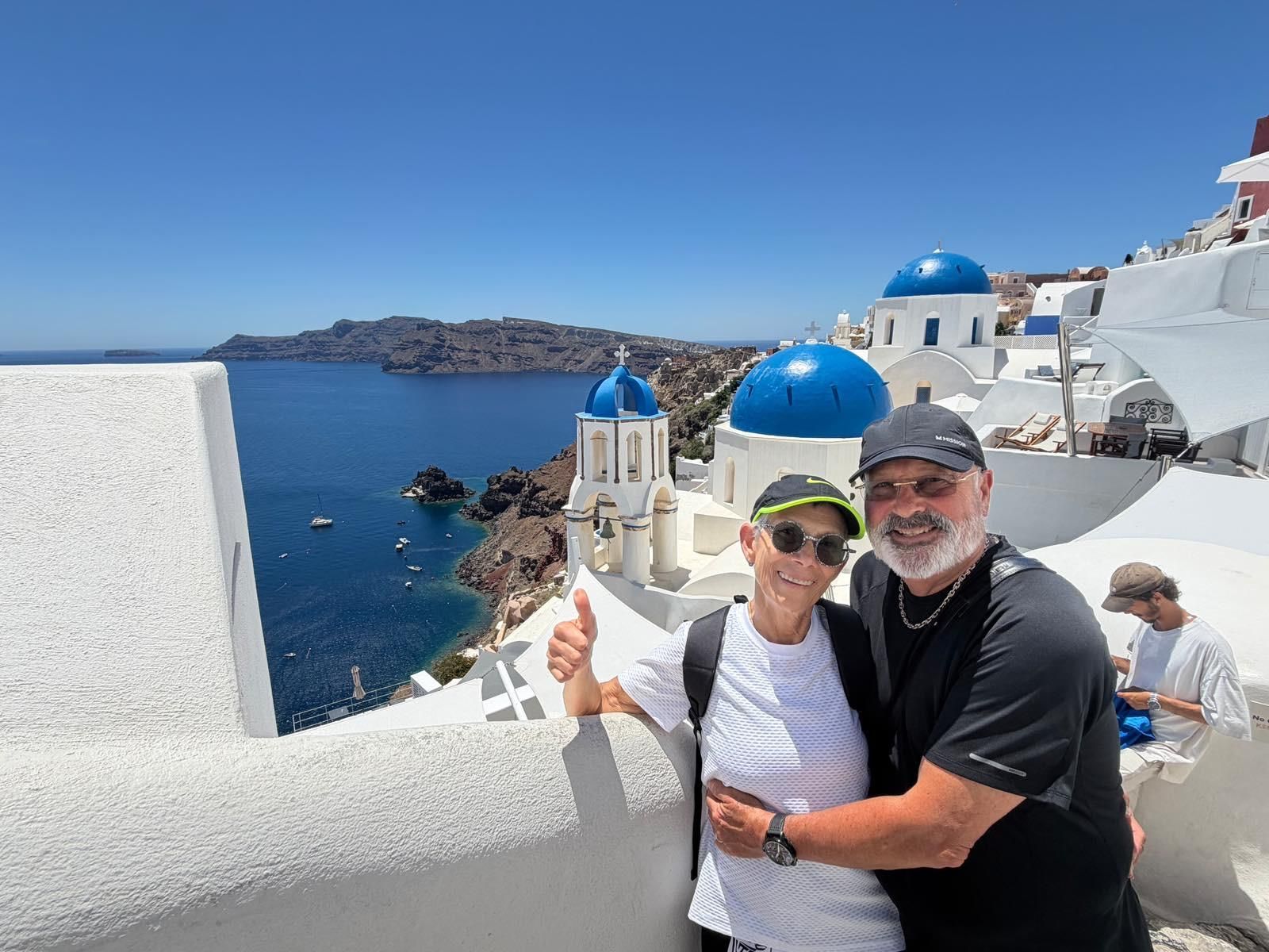Santorin: Private individualisierbare Tour an Land mit einheimischem Fahrer