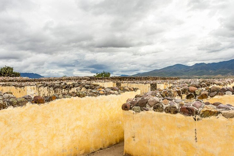 De Oaxaca: Legado Zapoteca Lambityeco, Yagul e Dainzú num só passeio